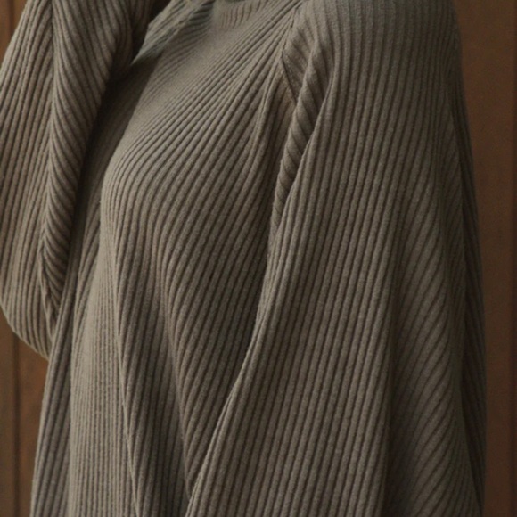 Cozy Ribbed Knit Sweater - Brown - Picture 2 of 4